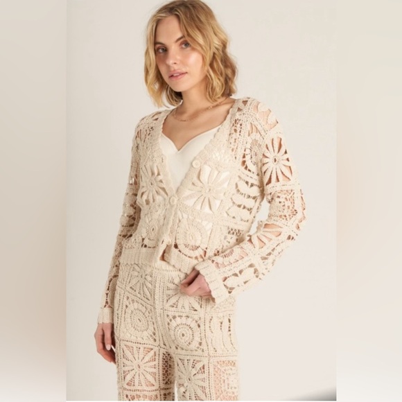 NWT En Créme Crochet Top and Pant Set In Beige - Picture 2 of 4